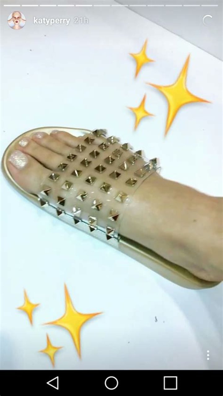 Catch Up On Katy Perry’s Feet, Shoe Size And Shoe Collection