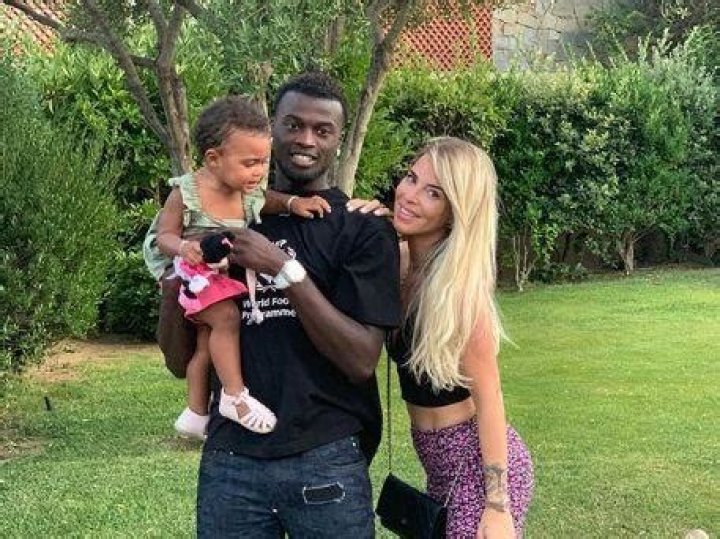 Emilie Ex Femme De Footballeur