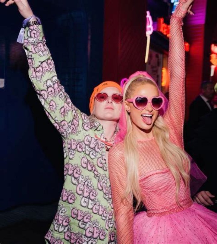 Explore LGBTQ Activist and Model Nats Getty Lifestyle, Her Lesbian Girlfriend And More!