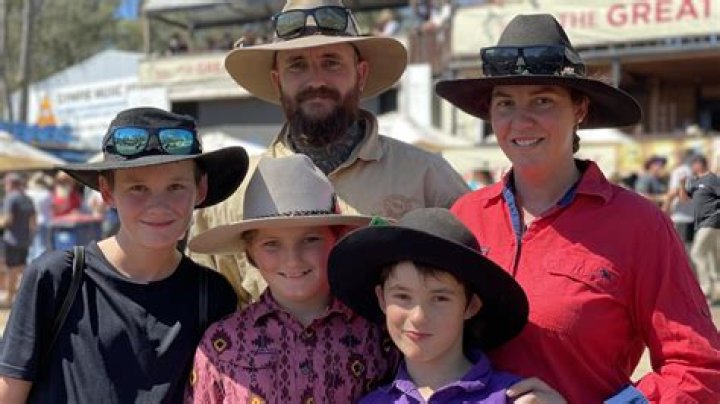 Fame | The Sunny Cowgirls net worth and salary income estimation Jan, 2024