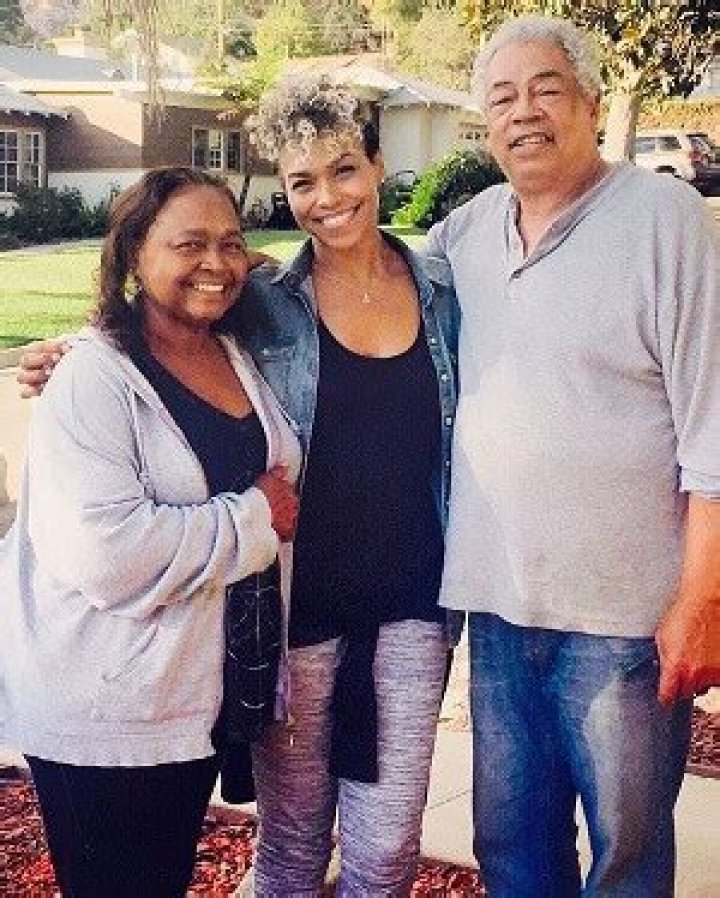 Gillian Iliana White – Children, Net Worth, Husband, Divorce, Ethnicity