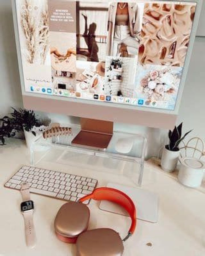 How to glow up your laptop or phone background