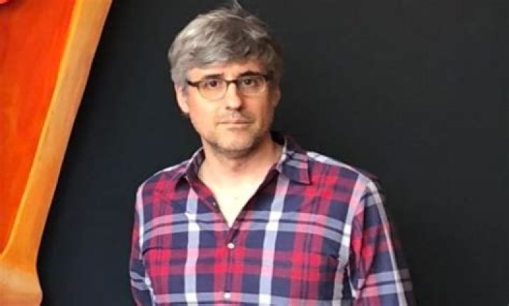 Is Mo Rocca Married Now? Personal Life & Facts of The Humorist