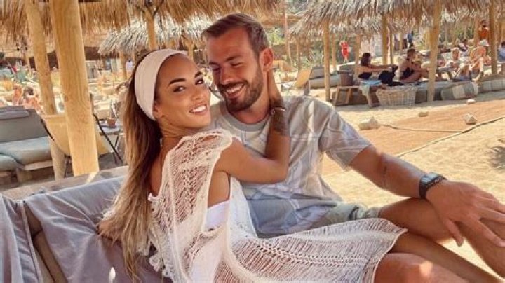 Julien Bert Hilona En Deuil