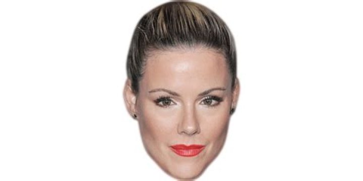 Kathleen Robertson - Celebrity