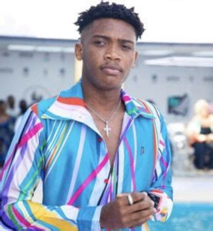 Malcolm Nuna Biography: Girlfriend, Age, Parents, Net Worth, Instagram, Songs