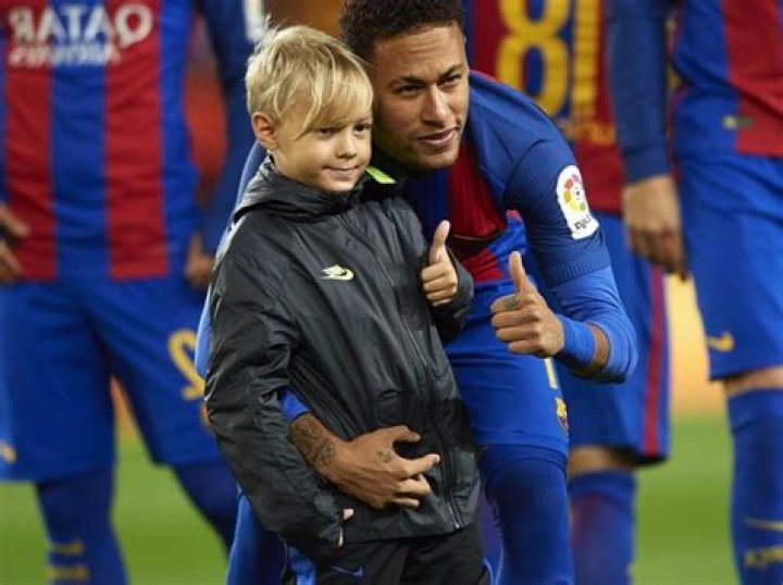 Mere Fils Neymar